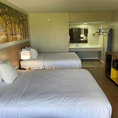 Days Inn By Wyndham Valdosta/Near Valdosta Mall Экстерьер фото